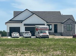 8317 Pebble St, Maize, KS 67101