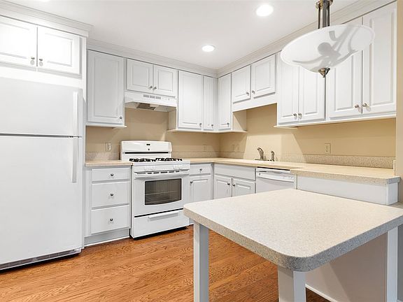 2nd image of 725 Harbor Watch Dr Unit 102-2