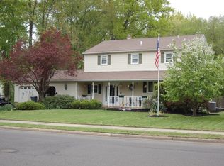 21 Abbott Rd, Hamilton, NJ 08690