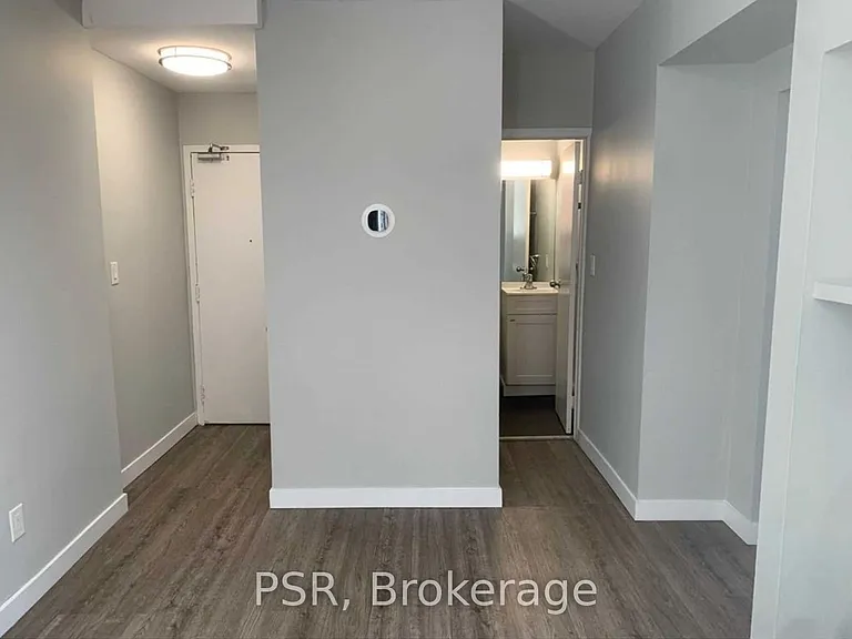 205 Gerrard St E #3 — Photo 7