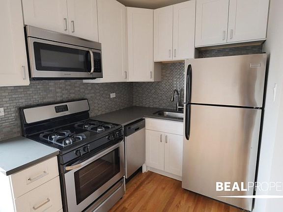 3rd image of 2420 N Kedzie Blvd #407