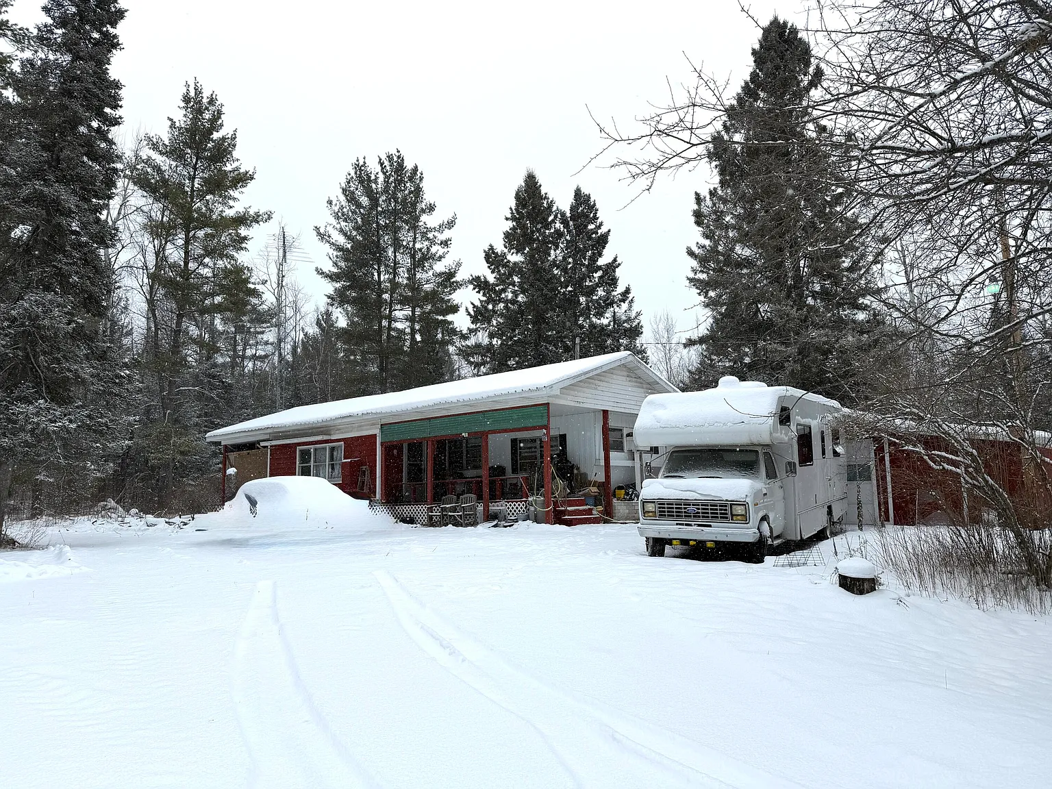16990 Moores Landing Rd photo 1