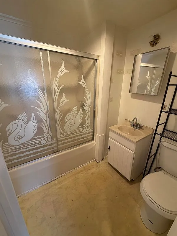 2 bed, 1.0 bath, 800 sqft, $1,375 — Photo 1