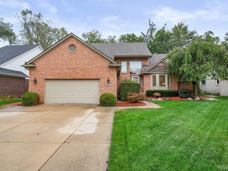 1st image of 52652 W Hill Dr