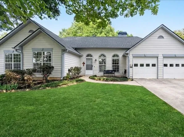 1870 Emerald Dr, Cumming, GA 30040