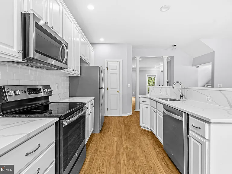 4323 Thomas Brigade Ln — Photo 5