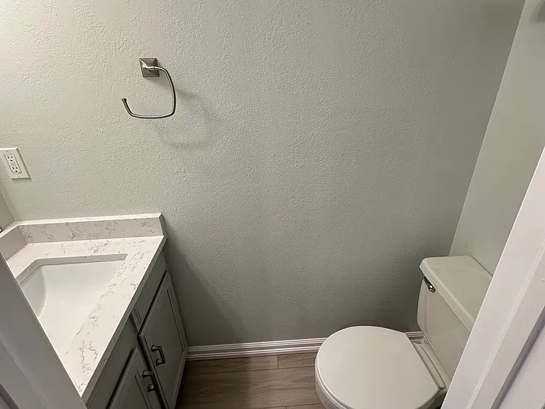 9038 W Dartmouth Pl — Photo 5