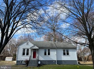 56 Mandl St, Hamilton, NJ 08619