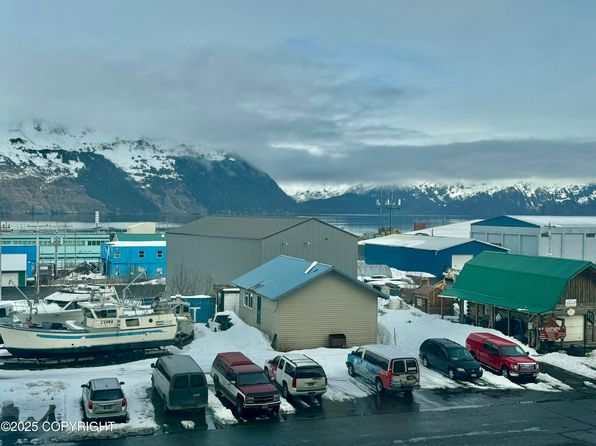 100 Kenai St #308, Valdez, AK 99686