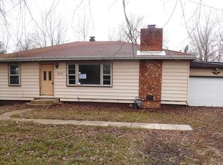 1615 Fox Farm Rd, Warsaw, IN 46580