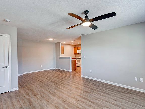 5th image of 451 N Vine St #5291069