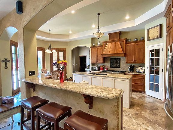 5th image of 814 Timber Hill Dr