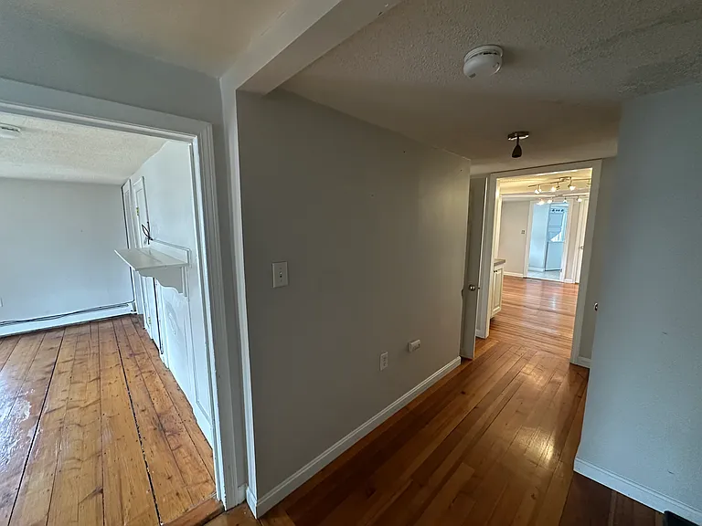 10 Front St #2 — Photo 6