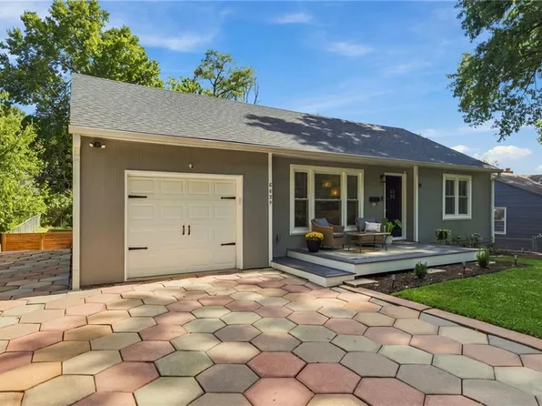 8839 Virginia Ln, Kansas City, MO 64114