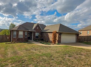 1600 Major Stone Cir, Prairie Grove, AR 72753