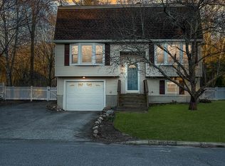 221 Charlotte St, Manchester, NH 03103