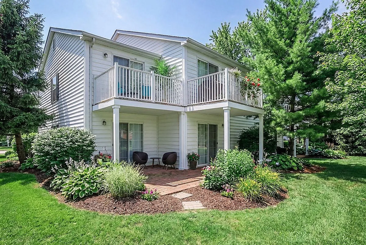 Alkire Glen Exterior Apartments - Alkire Glen