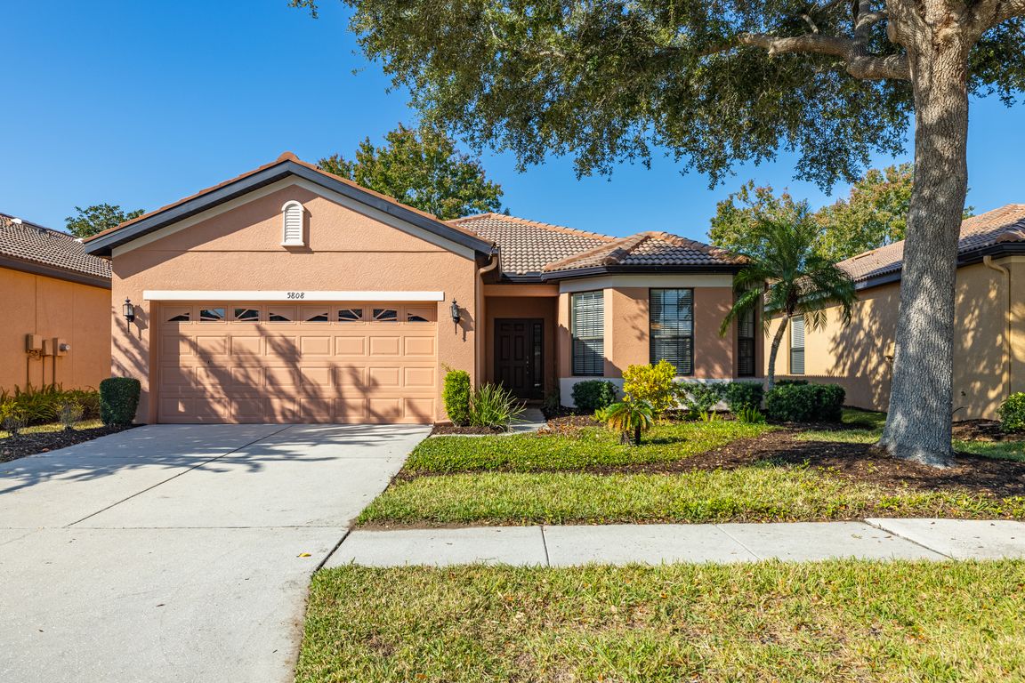 2-5808 Hidden Falls Ln