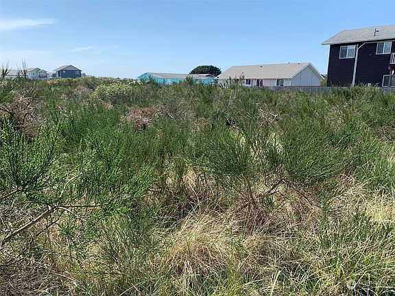4th image of 1403 E Ocean Shores Blvd SW
