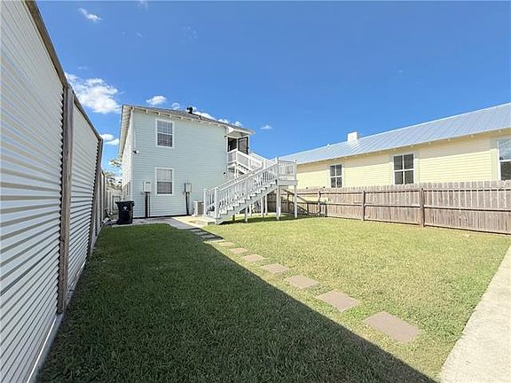 3rd image of 3005 Robert St