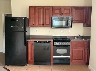 2031 Saint Paul St APT 3R, Baltimore, MD 21218