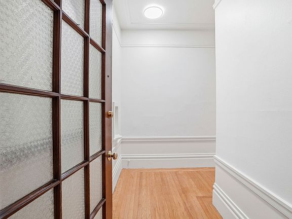 5th image of 760 14th St APT 1