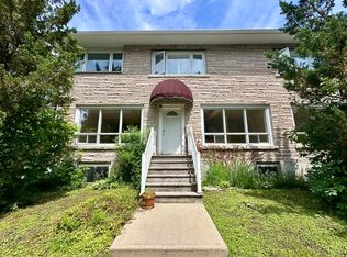 225 Cobourg St #4, Ottawa, ON K1N8J2