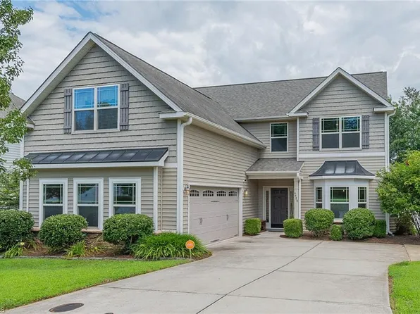 4488 Redfern Pl, Winston Salem, NC 27107