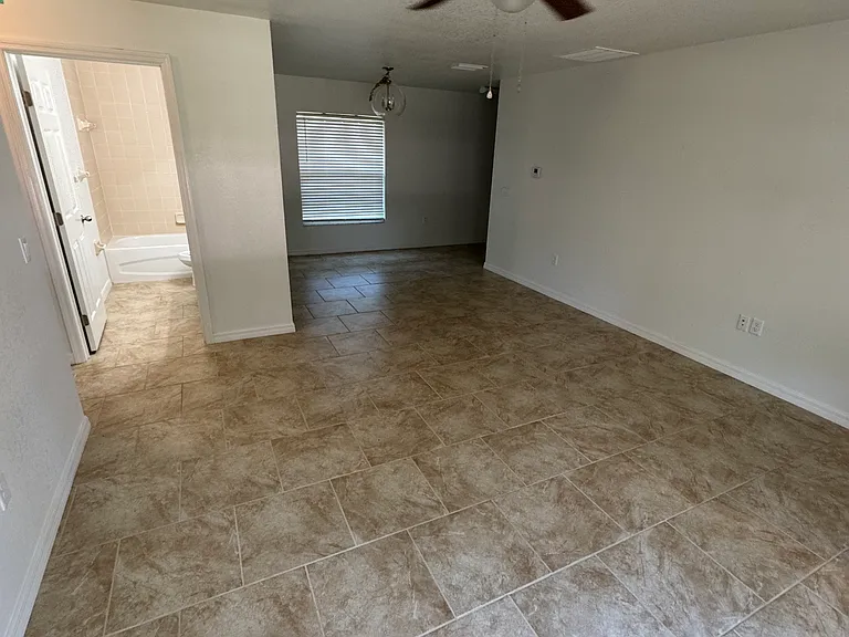1447 NW 52nd Ave — Photo 8