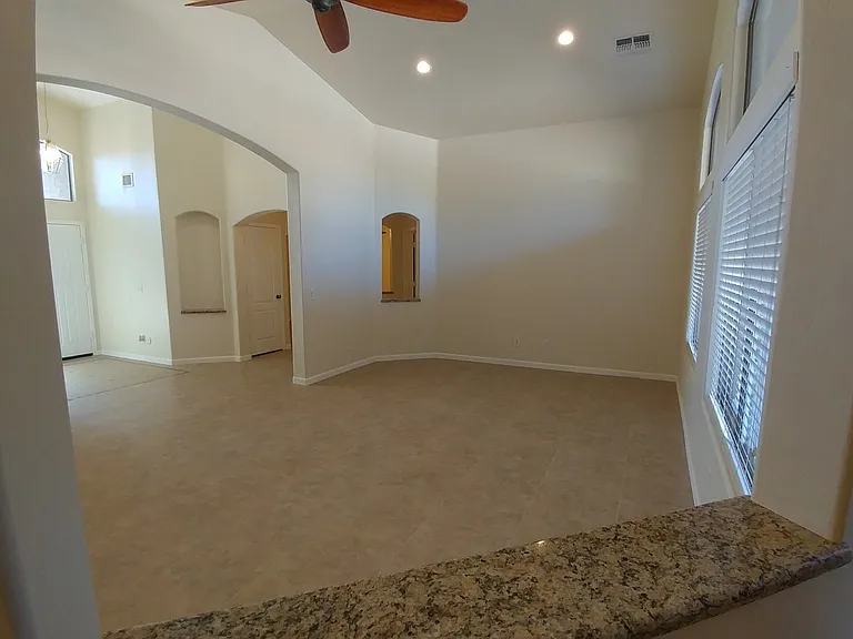 1004 W Dexter Way — Photo 18