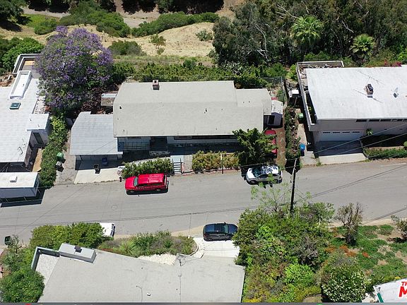 3rd image of 1201 N Kenter Ave