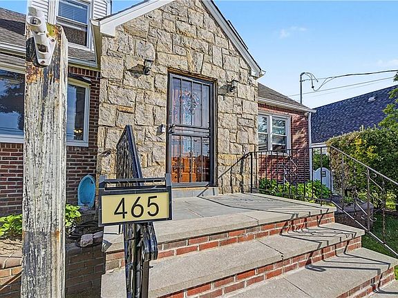 4th image of 465 Washington Pl