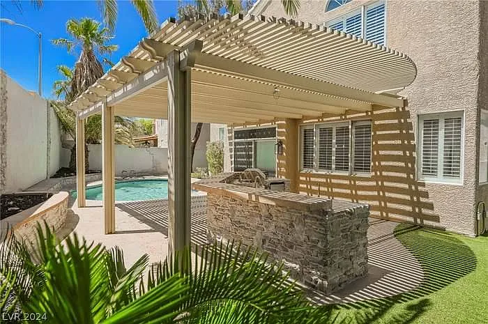 4 bed, 2255 sqft, $850 — Photo 3