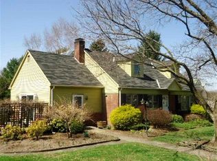 9 Cherry Hill Rd, New Paltz, NY 12561