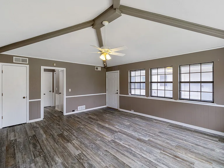 1527 Estates Way — Photo 31