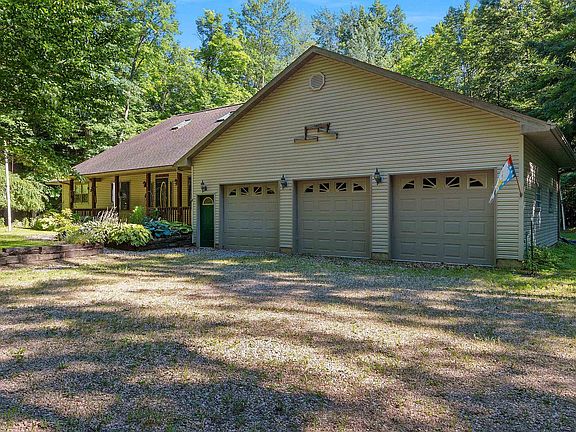 3rd image of 5262 Maple Ln