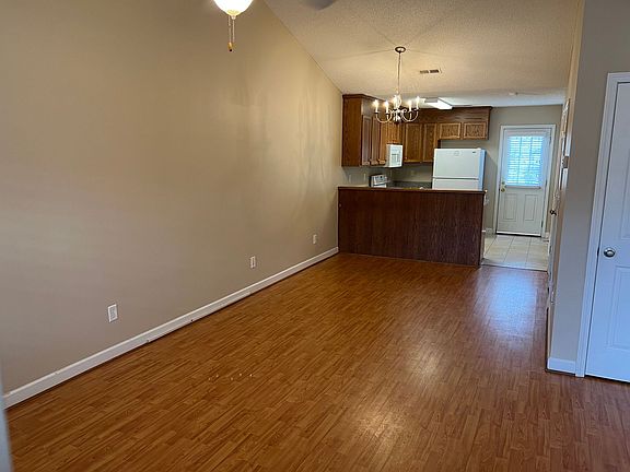2nd image of 923 Barracuda Ave #923