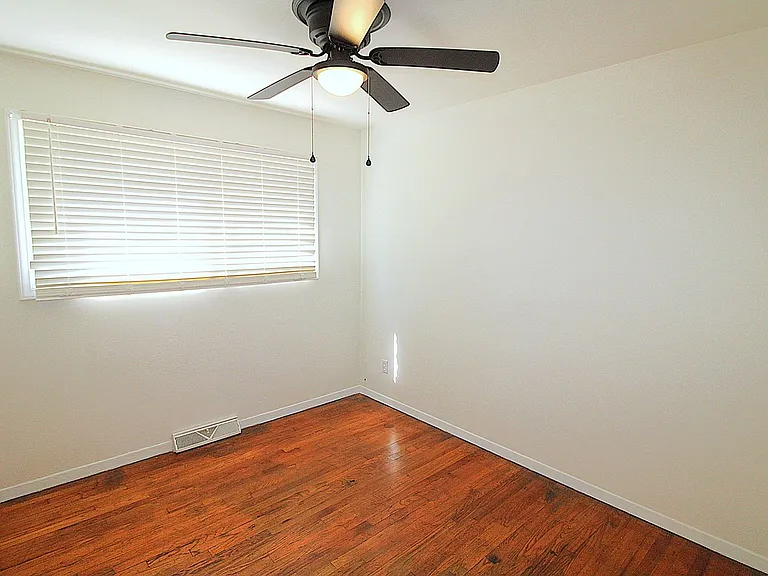 2620 Thornton Rd — Photo 16