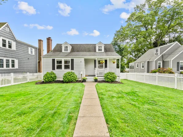 7 Devon Avenue, Norwalk, CT 06850
