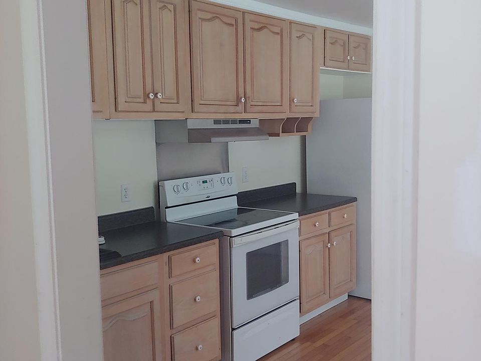 2nd image of 7 Norris Ln