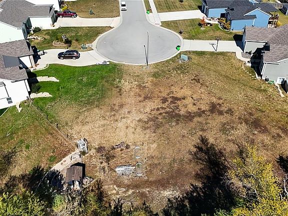 3rd image of 705 Ashley Ct