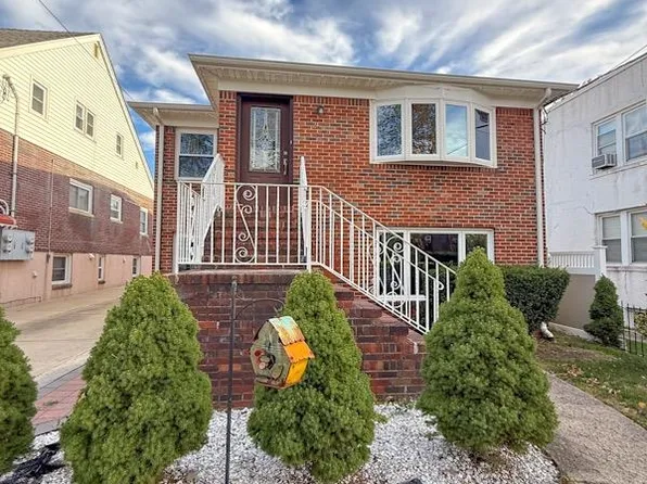 223 Day Avenue image 1 of 30