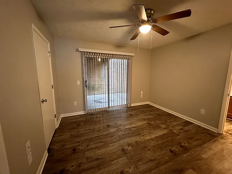 Lakeland Hills Apartment Homes — Photo 53