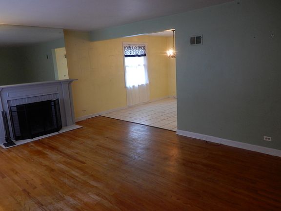 5th image of 1552 Suffolk Ave