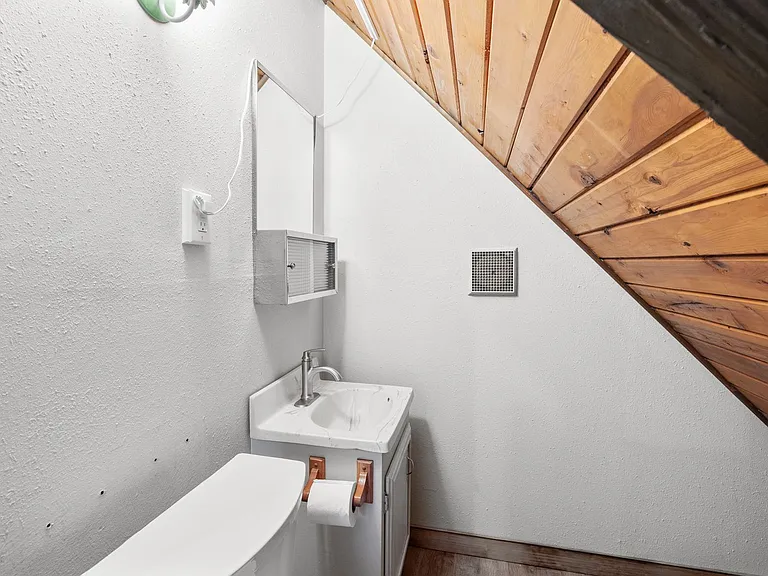 250 Morrison Canyon Ln — Photo 18