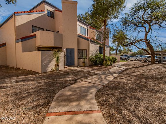 2nd image of 4275 N River Grove Cir