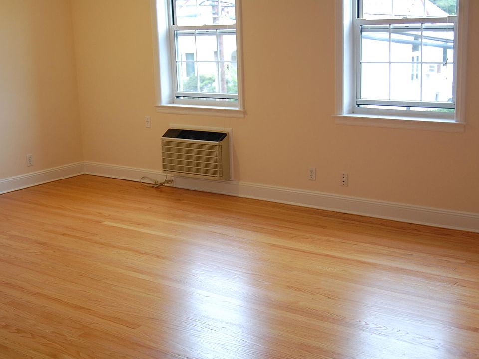 1st image of 4621 Hanford St #2R