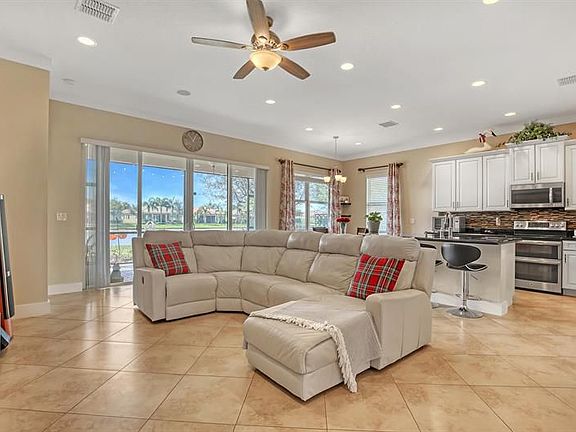 3rd image of 2448 Bellarosa Cir
