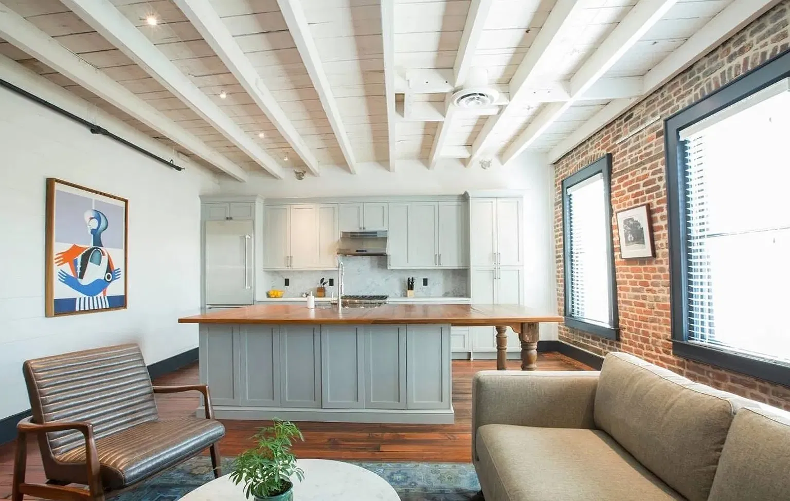 2 bed, 2.5 bath, 1986 sqft, $4,800 — Photo 4
