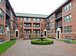 4607 N Dover St APT 3, Chicago, IL 60640